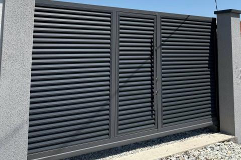 С встроенной калиткой